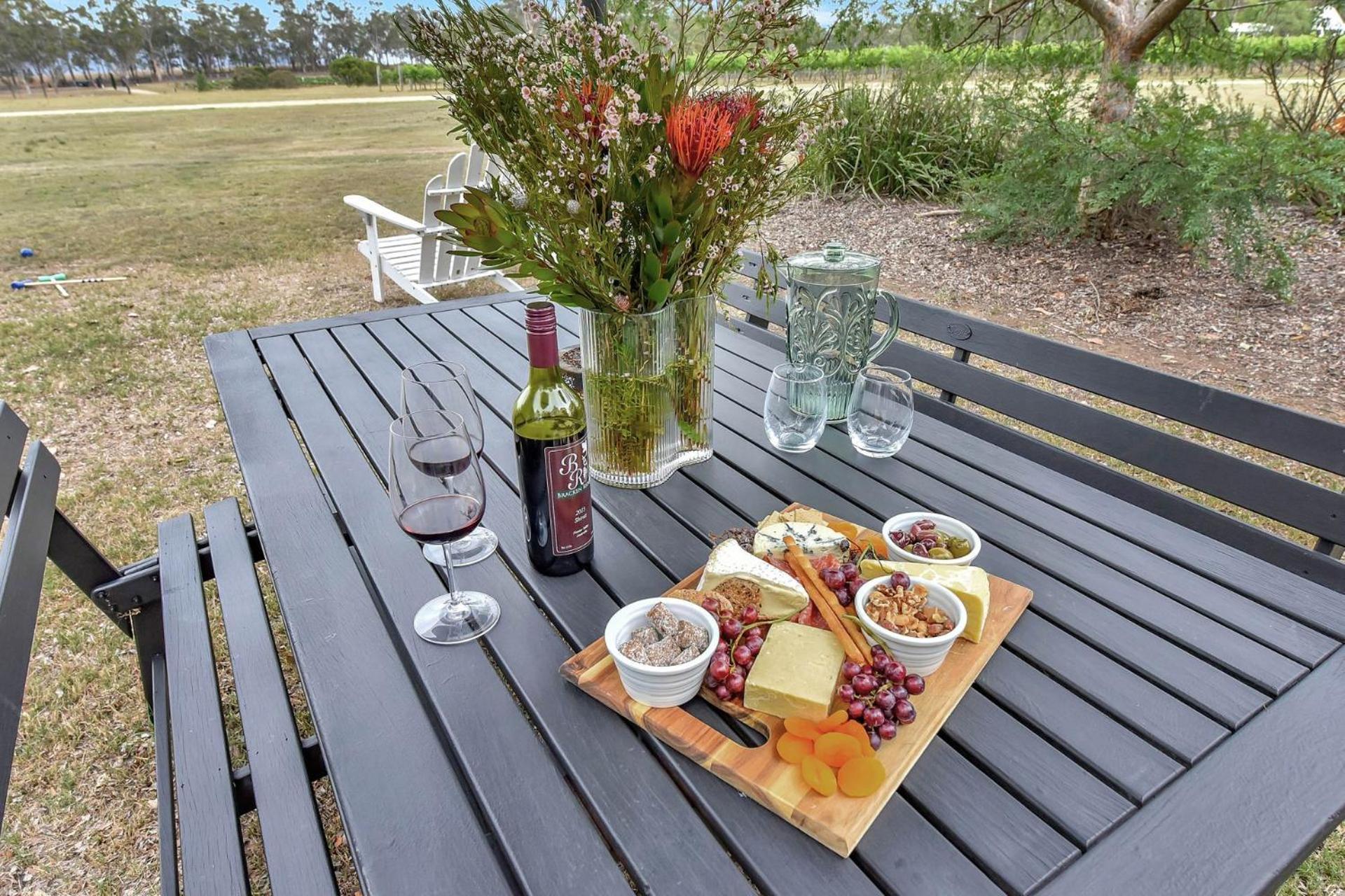 Bracken Ridge Vineyard The Entire Estate Rothbury Ngoại thất bức ảnh